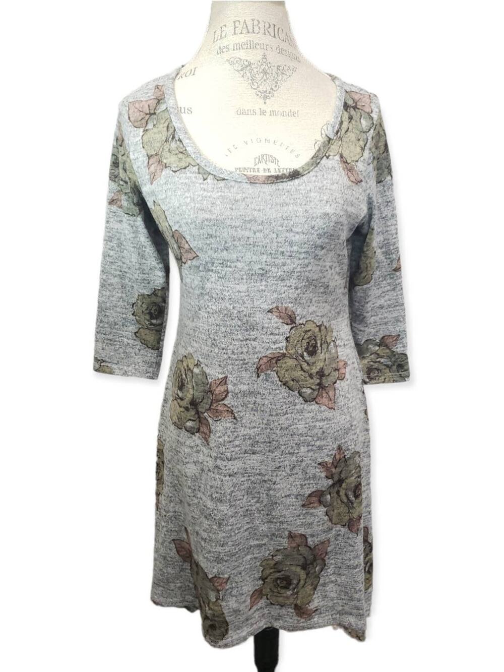 Urban Rose Gray Rose Three Quarter Sleeved Dress | Size Extra Large